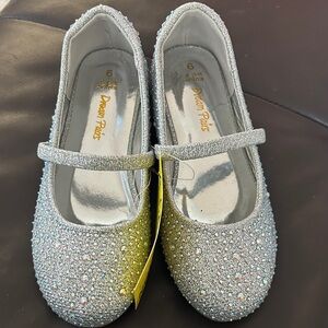 Dream Pairs Glittery Silver Kids Dress Shoes size 9 Ballet flats